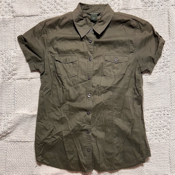 Eddie Bauer Tops - Y2K Eddie Bauer Short Sleeve Olive Green Button-Up